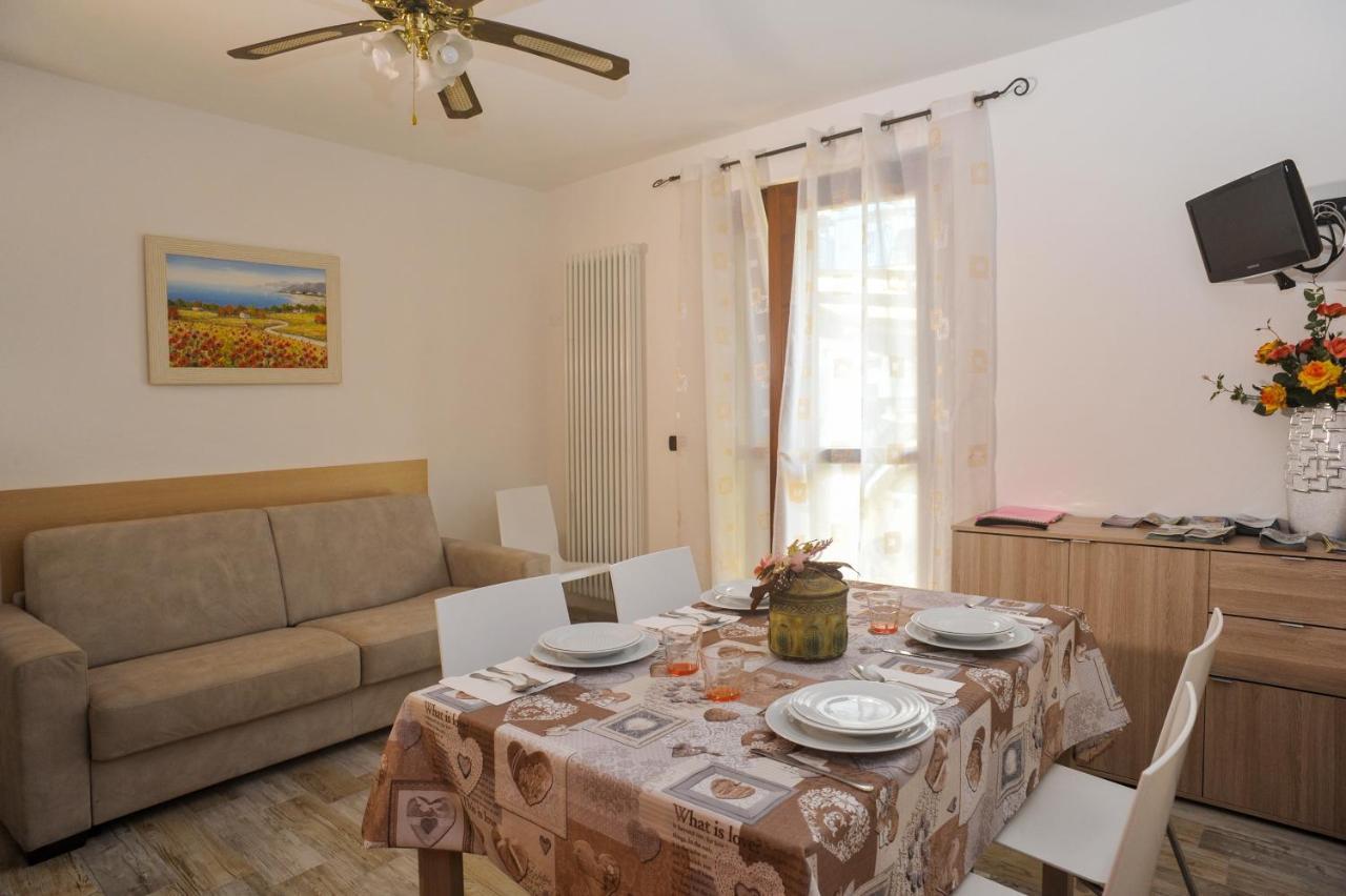 La Casa Dei Nonni Sul Garda Hotell Peschiera del Garda Exteriör bild