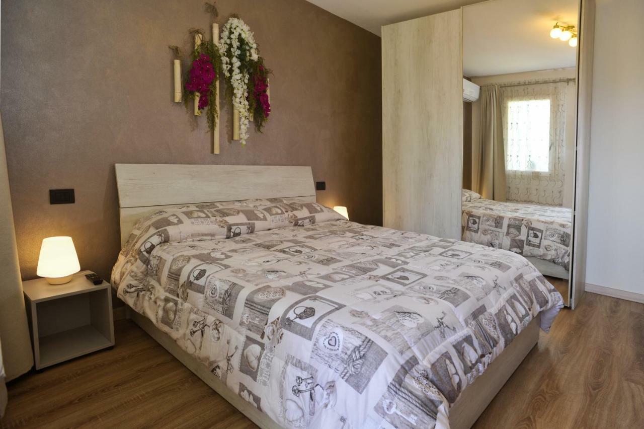 La Casa Dei Nonni Sul Garda Hotell Peschiera del Garda Exteriör bild